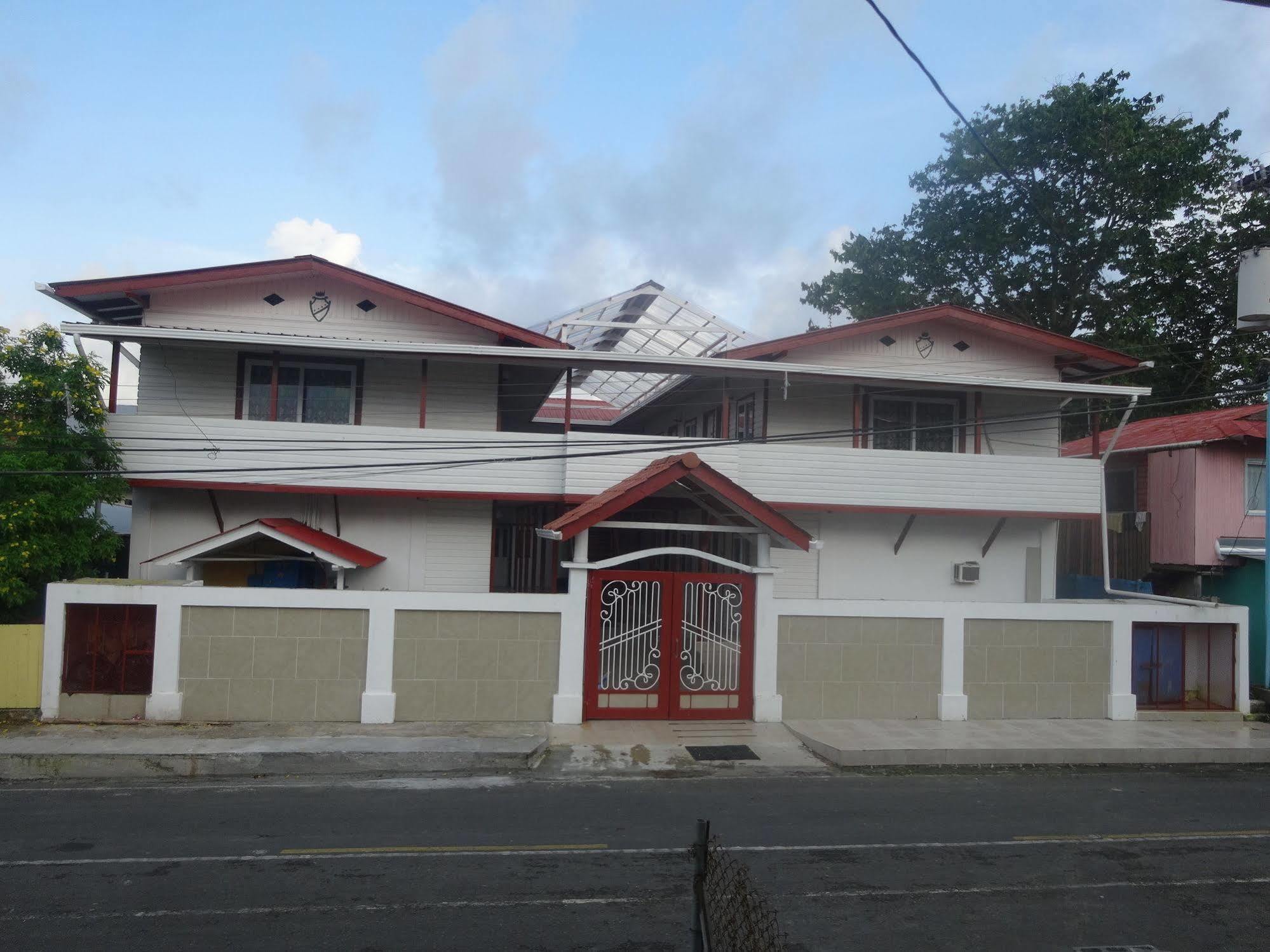 Swans Cay Hotel Bocas del Toro Zewnętrze zdjęcie
