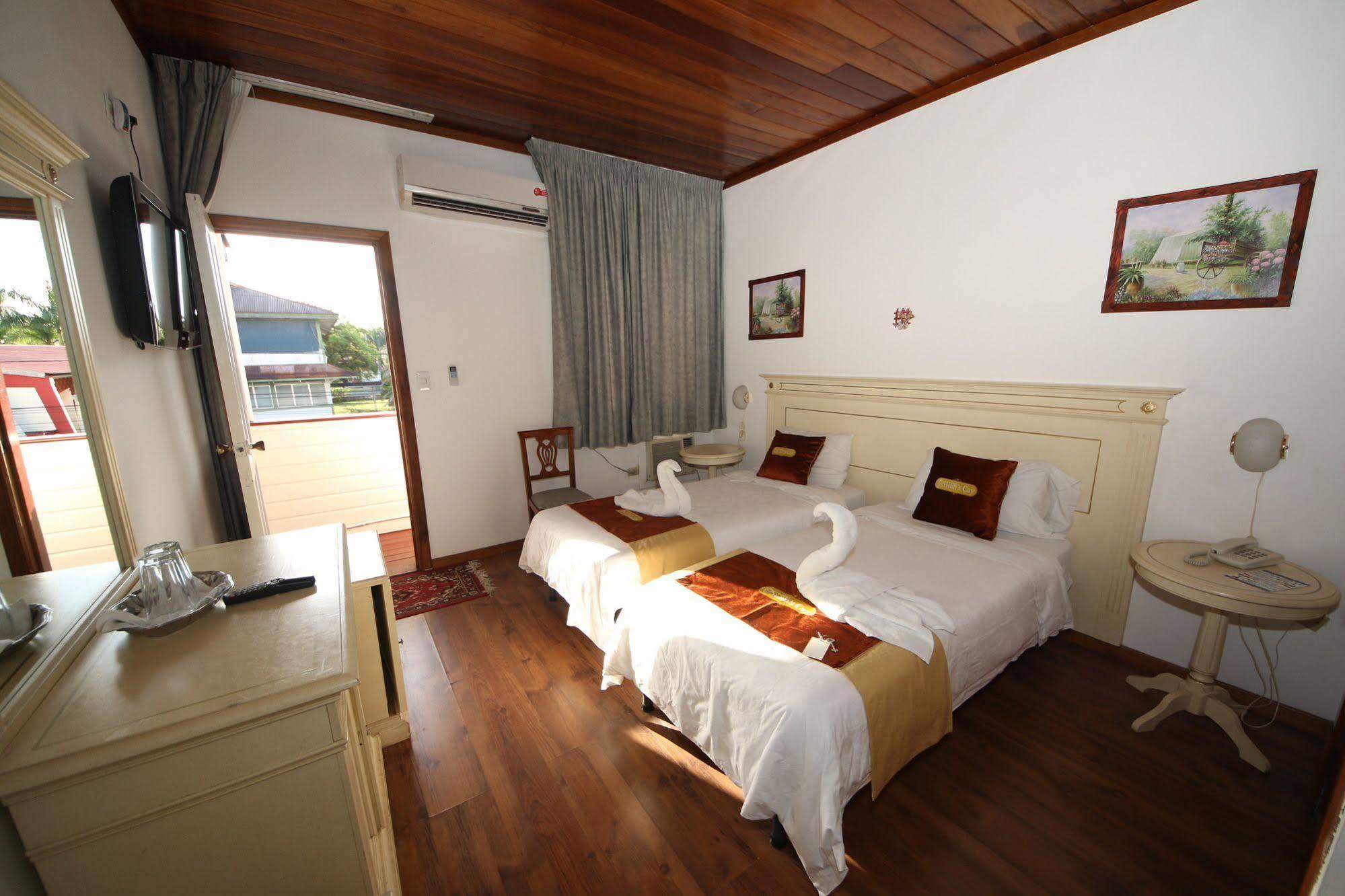 Swans Cay Hotel Bocas del Toro Zewnętrze zdjęcie